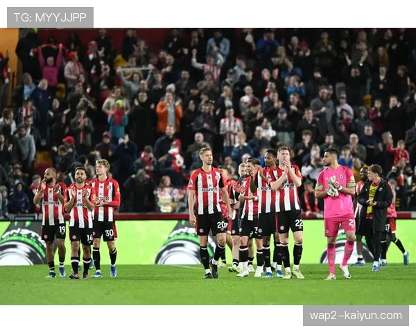 热刺主场两度领先遭曼联补时绝平 双方最终握手言和