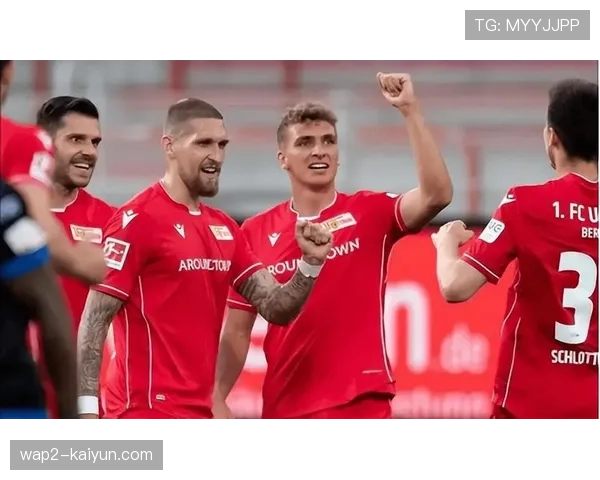 法兰克福核心球员伤缺影响进攻 防守端因边锋频繁插上层次薄弱